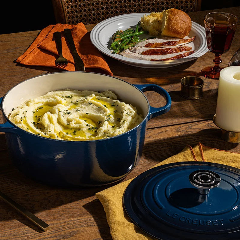 Le Creuset Signature 7.25 Qt Sea Salt Round Dutch Oven