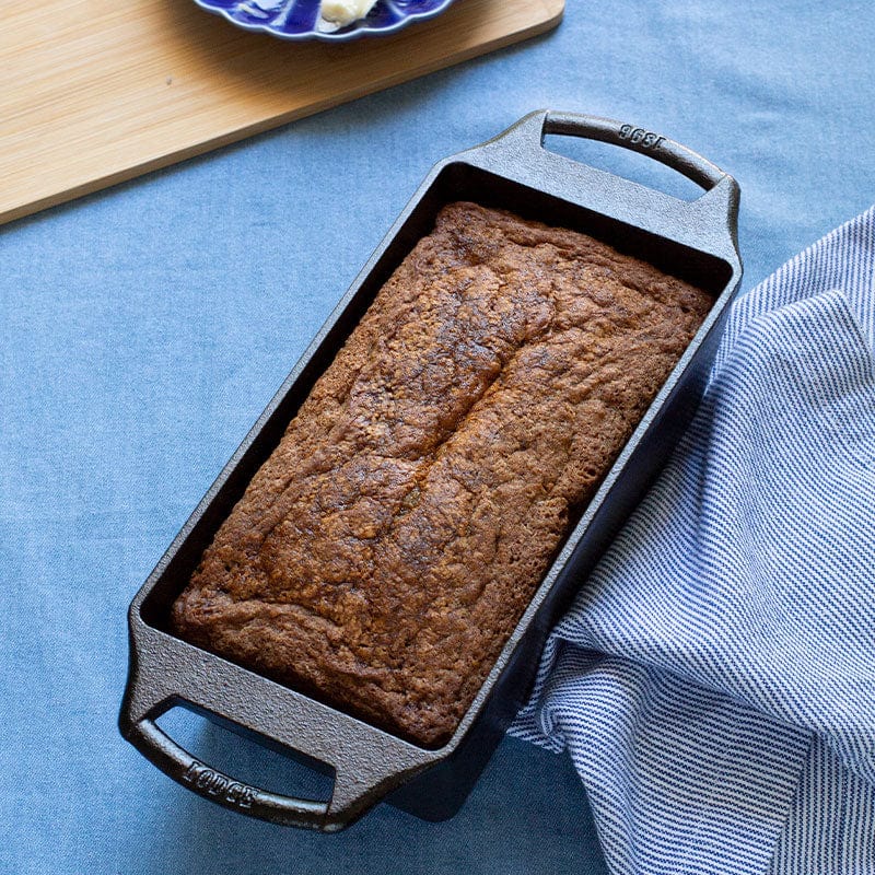 Lodge 8.5 x 4.5 Inch Seasoned Cast Iron Loaf Pan