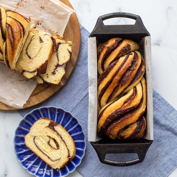 Lodge Seasoned Cast Iron Standard Loaf Pan