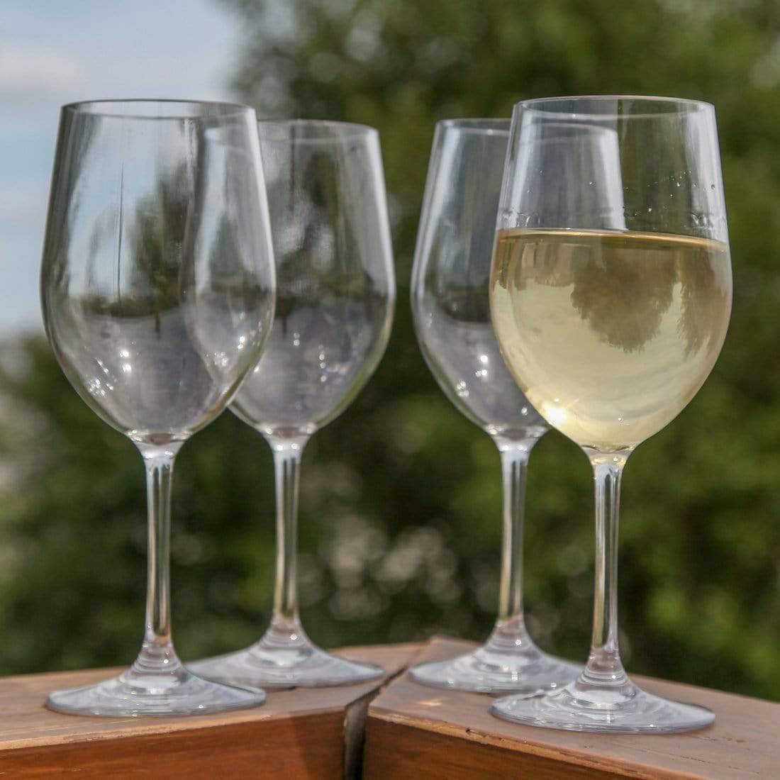 LeadingWare 12 oz Acrylic White Wine Glass