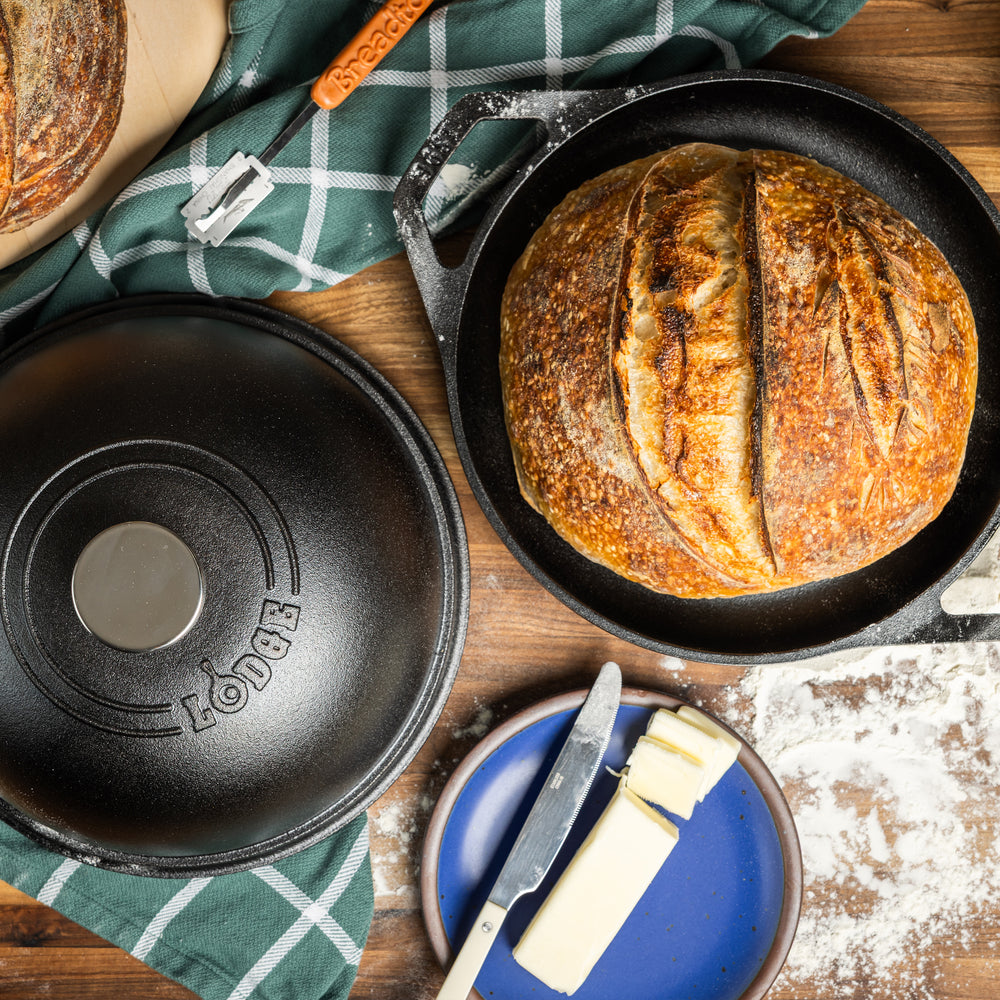 Lodge Chef Collection™ Seasoned Cast Iron Bread Oven