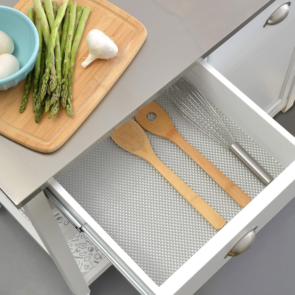 Contact Pantryware Con-Tact Brand Grip Premium Shelf Liner, Thick and Non-Adhesive Drawer Liner