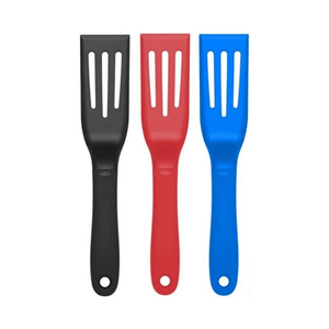 https://kitchenandcompany.com/cdn/shop/products/oxo-oxo-good-grips-cut-and-serve-nylon-turner-36983-33196173164704_300x.png?v=1665425258